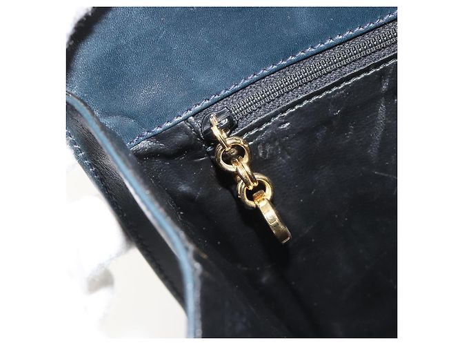 Borsa a tracolla Salvatore Ferragamo Gancini in catena di pelle blu navy e oro Auth ka4772 D'oro - vista 21
