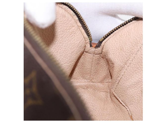 LOUIS VUITTON Monogram Pochette Cosmetic PM Pochette M43998 LV Auth 185800 Monogramma - vista 18