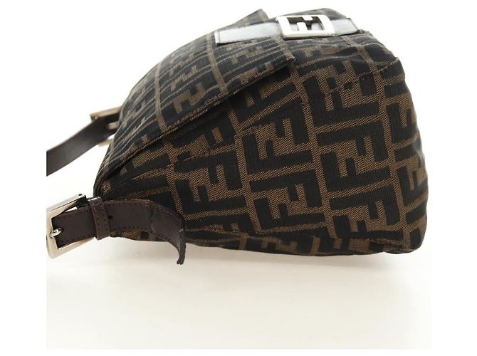 FENDI Zucca Canvas Mamma Baguette Shoulder Bag Black Brown Auth 185309M Marrone Nero - vista 3