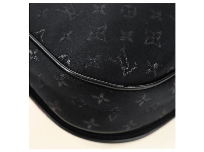 LOUIS VUITTON Monogram Satin Musette Comte de Fe Bag Black M92273 LV Auth 179540SAV Schwarz - Ansicht 16