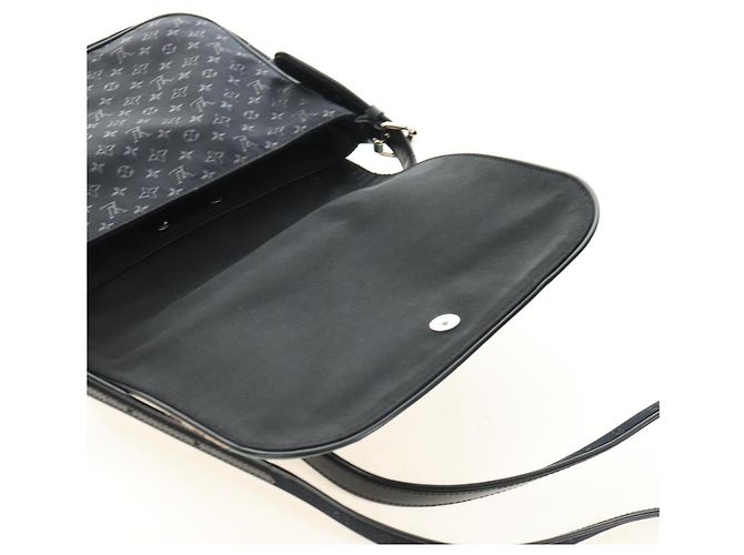 LOUIS VUITTON Monogram Satin Musette Comte de Fe Bag Black M92273 LV Auth 179540SAV Schwarz - Ansicht 22