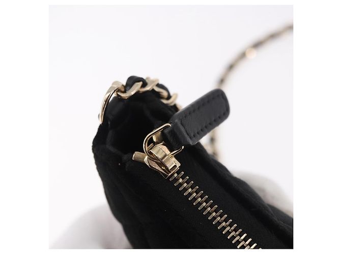 CHANEL Matelasse Chain Shoulder Bag Velor Black Gold CC Auth 186258SM Nero D'oro - vista 10