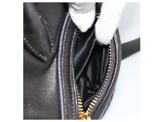 Borsa Miu Miu Matelasse Biker in pelle di agnello 2 modi Nero Oro Auth 187637V D'oro - vista 27