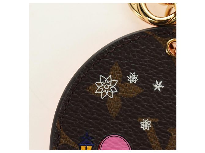 LOUIS VUITTON Vivienne Porte Cre Illustre Christmas Charm M00501 LV Auth 185935M Monogramma - vista 4