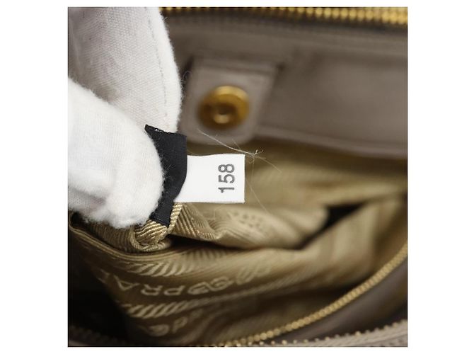 PRADA Galleria Handtasche aus Leder 2way Grau Gold Auth 186121V - Ansicht 11