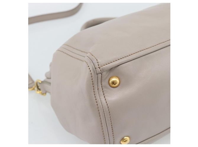 PRADA Galleria Handtasche aus Leder 2way Grau Gold Auth 186121V - Ansicht 16