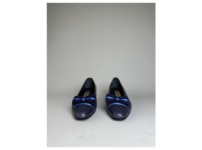 Chloé Décolleté Vintage Chloe in pelle con fiocco Viola scuro Blu navy EU36.5 - vista 3