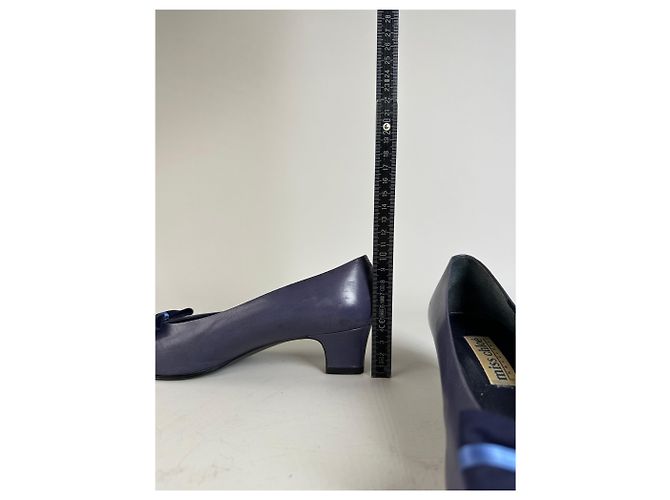 Chloé Décolleté Vintage Chloe in pelle con fiocco Viola scuro Blu navy EU36.5 - vista 8