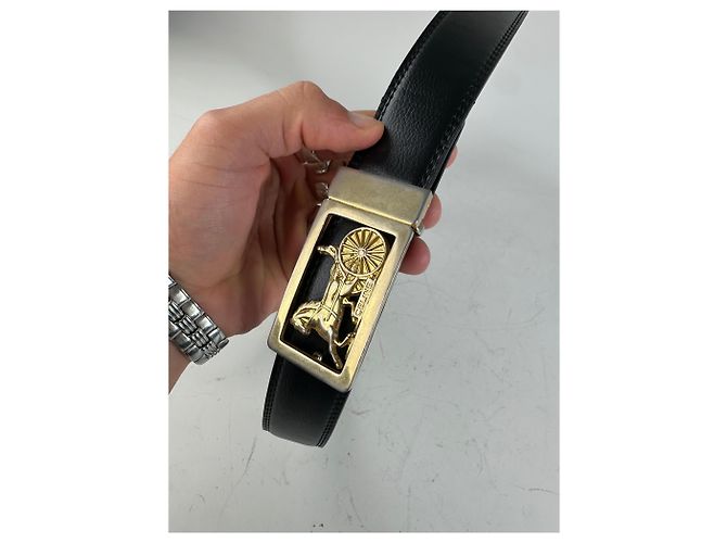 Céline Vintage Celine Ledergürtel Schwarz mit goldener Kutsche und Pferd Schnalle - Ansicht 2