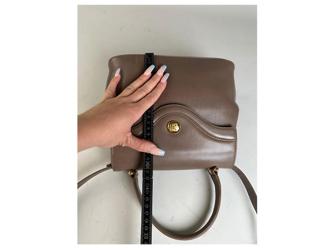 Vintage Givenchy strukturierte Lederhandtasche Braun Goldverschluss - Ansicht 11