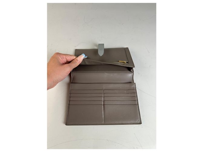 Edge Céline Vintage Celine Textured Leather Wallet Grey Silver - view 4