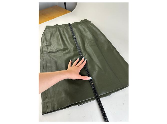 Gonna in pelle vintage Dior verde oliva - vista 8