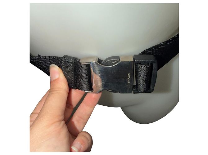 Prada Borsa cintura pouch Triangle in Re-Nylon Nero - vista 4
