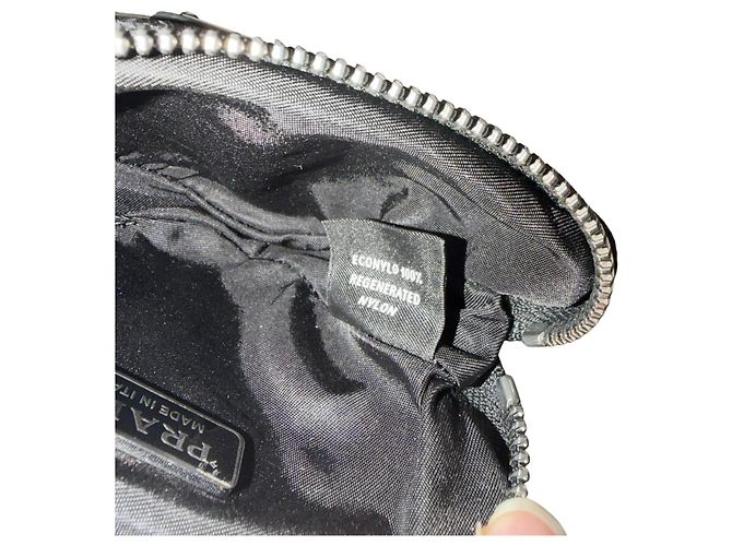 Prada Borsa cintura pouch Triangle in Re-Nylon Nero - vista 8