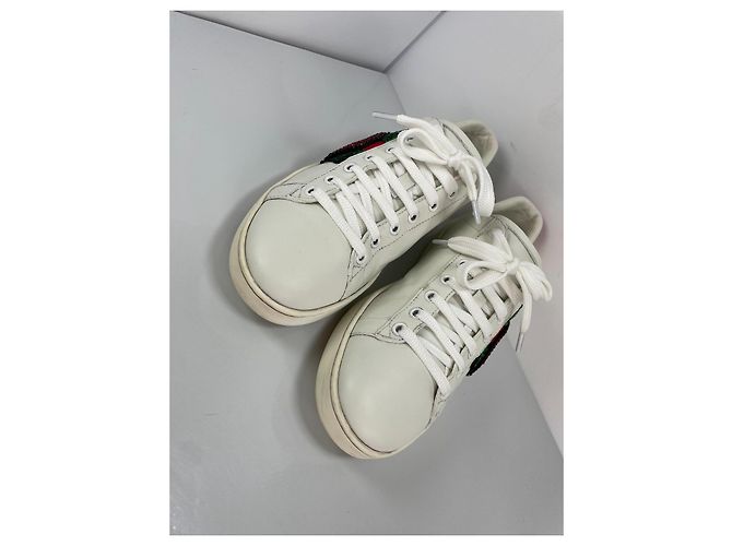 Gucci Ace Baskets en cuir avec application lèvres Blanc Rouge Vert Métallisé - vue 3