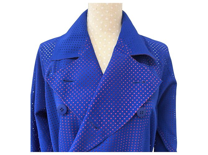Issey Miyake Gabardina con corte láser Roja Azul - vista 5