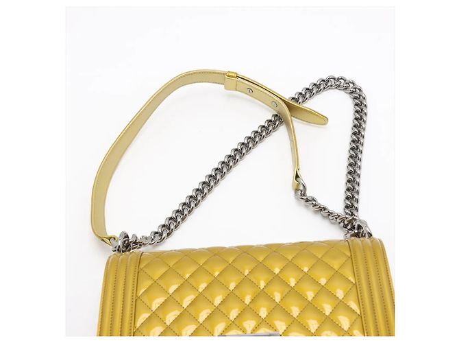 Chanel Boy Flap in pelle vernice Old medium (25) D'oro - vista 6