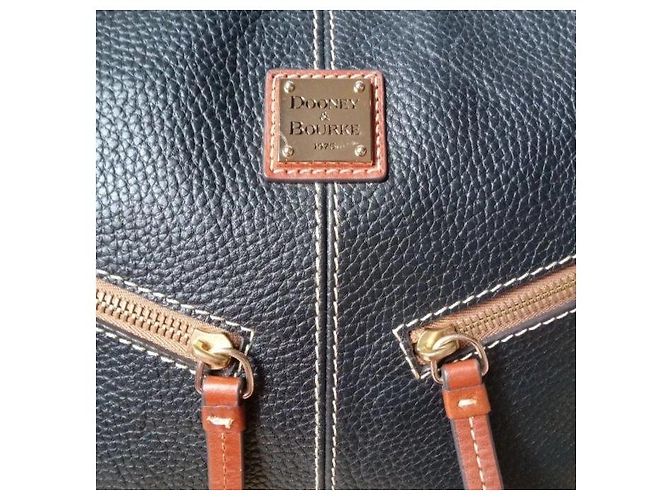 Dooney & Bourke Borsa a tracolla in pelle martellata nera Nero - vista 3
