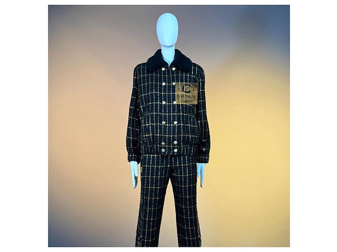 Chanel Completo Giacca Bomber e Pantaloni Tweed Lesage Nero D'oro - vista 2
