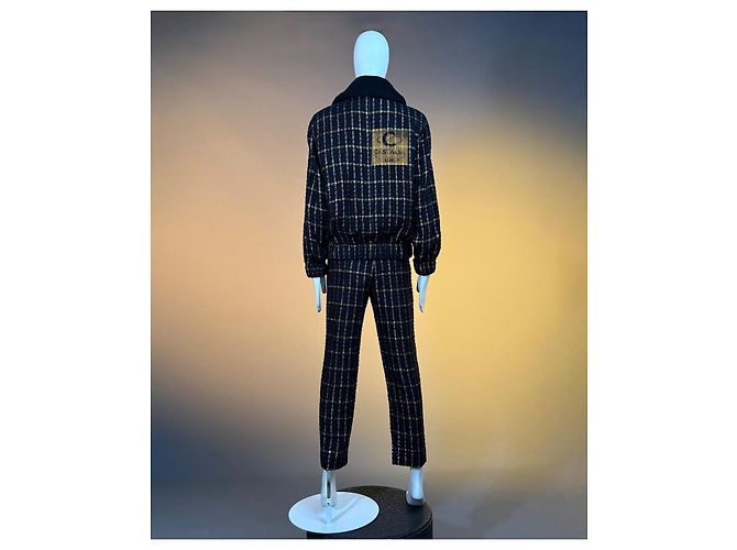 Chanel Completo Giacca Bomber e Pantaloni Tweed Lesage Nero D'oro - vista 9