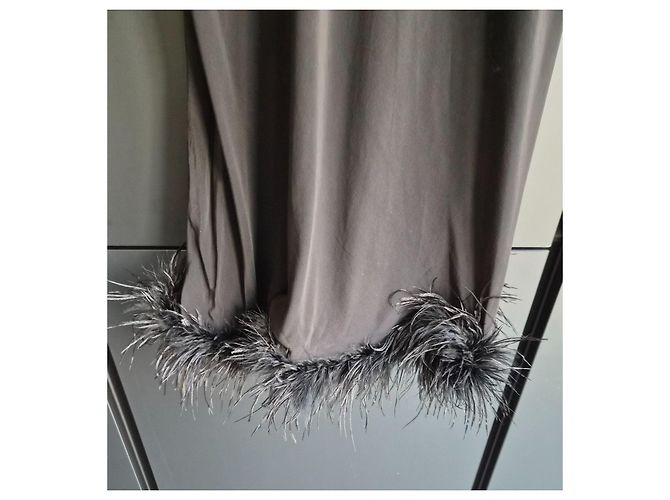Autre Marque Rixo Mya Langes Schwarzes Kleid mit Federn - Ansicht 6