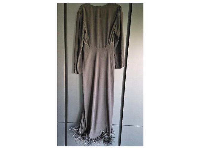 Autre Marque Rixo Mya Langes Schwarzes Kleid mit Federn - Ansicht 7
