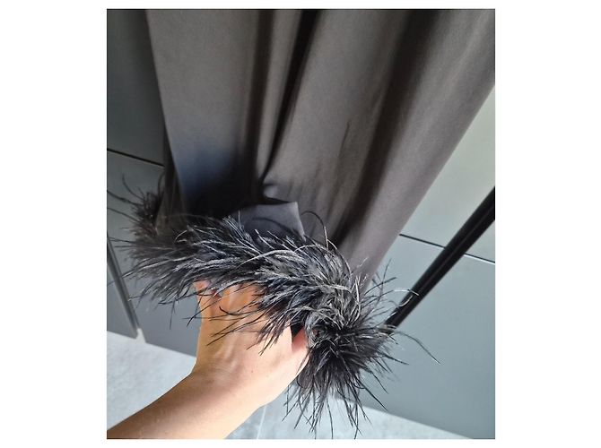 Autre Marque Rixo Mya Langes Schwarzes Kleid mit Federn - Ansicht 9