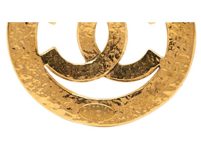 Timeless Spilla rotonda vintage Chanel Coco Mark D'oro - vista 3