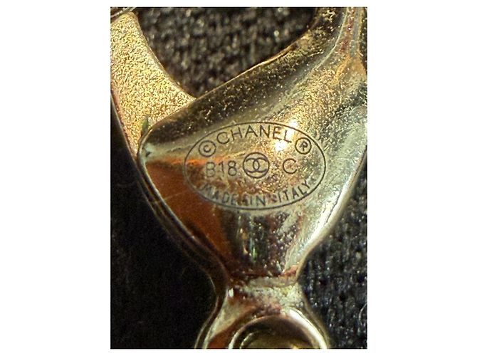Collar Chanel CC con doble colgante dorado y verde Verde oliva Gold hardware - vista 4