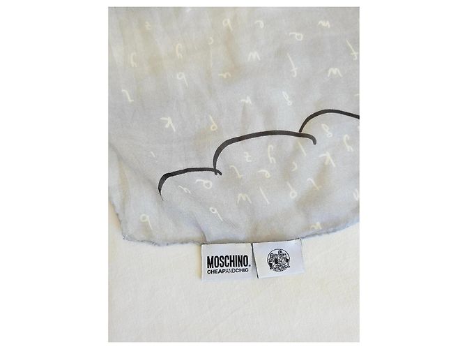 Foulard in seta Moschino Cheap and Chic "Winter Dreams" Olivia Rosa Bianco Blu Beige Verde Porpora Giallo Blu chiaro - vista 3