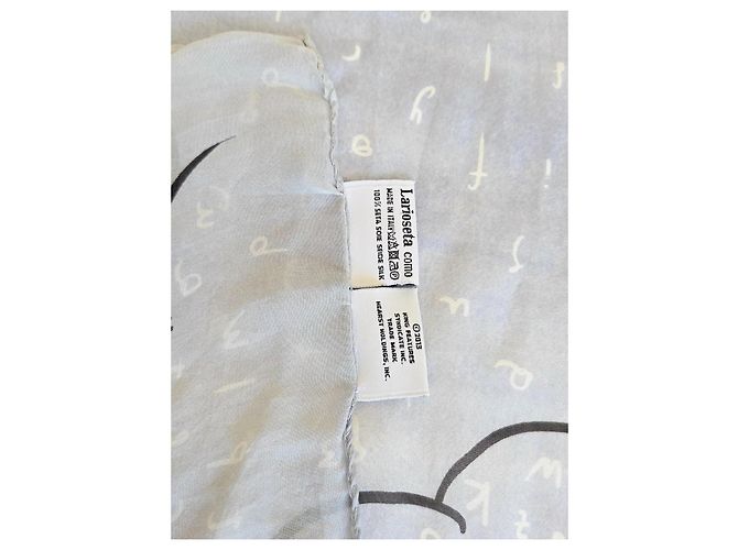Foulard in seta Moschino Cheap and Chic "Winter Dreams" Olivia Rosa Bianco Blu Beige Verde Porpora Giallo Blu chiaro - vista 4