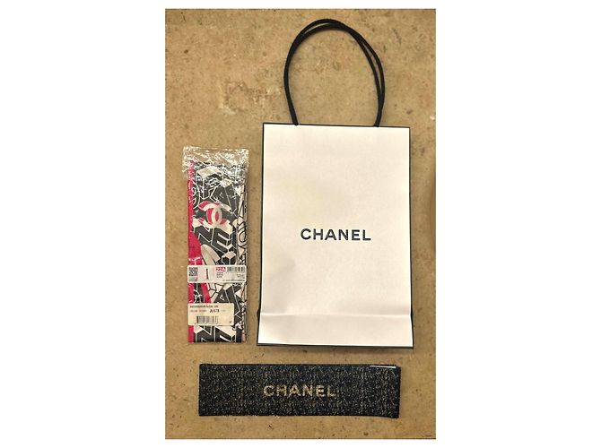 Chanel Slim Bandeau Foulard Monogramma Nero e Bianco Rosa - vista 10