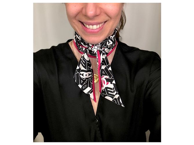 Chanel Slim Bandeau Foulard Monogramma Nero e Bianco Rosa - vista 13