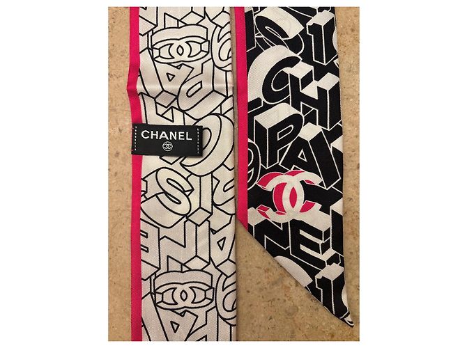 Chanel Slim Bandeau Foulard Monogramma Nero e Bianco Rosa - vista 4