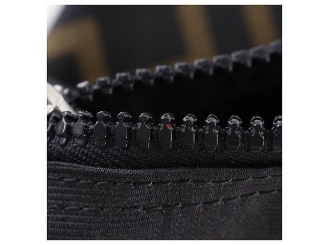 Fendi Logo Nylon Canvas Handtasche Schwarz - Ansicht 14