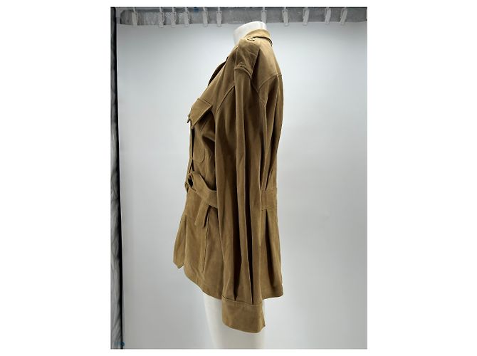 Autre Marque Beigefarbene Wildlederjacke mit Gürtel - Ansicht 3