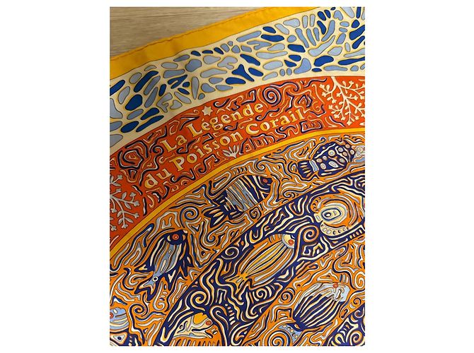 Hermès Sciarpa di seta "La Légende du Poisson Corail" Bianco Blu Arancione Grigio Giallo - vista 4