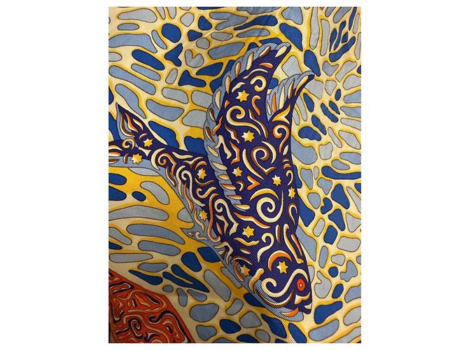 Hermès Sciarpa di seta "La Légende du Poisson Corail" Bianco Blu Arancione Grigio Giallo - vista 8