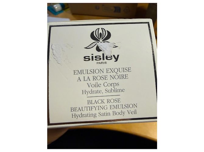 Autre Marque Sisley Black Rose Beautifying Emulsion - Hydrating Satin Body Veil 200ml - view 4