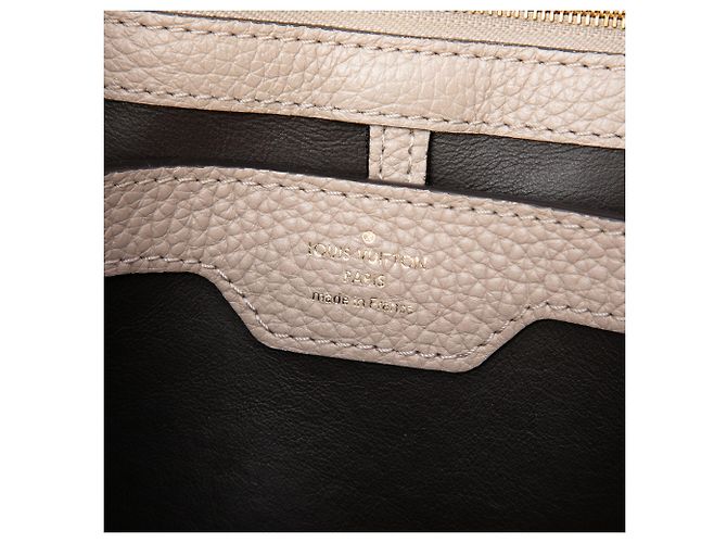 Louis Vuitton Marrón Taurillon Capucines MM Castaño Carne - vista 5