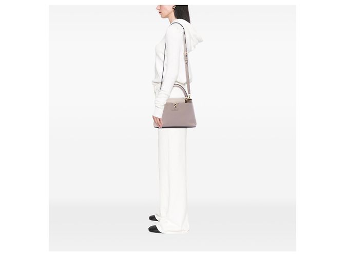 Louis Vuitton Marrón Taurillon Capucines MM Castaño Carne - vista 6