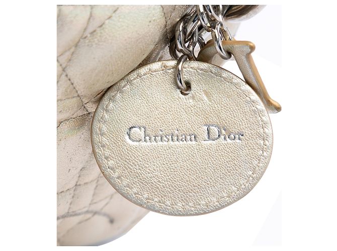 Lady Dior Lucky Dior Cannage in pelle di vitello micro metallizzata oro Dior D'oro - vista 5