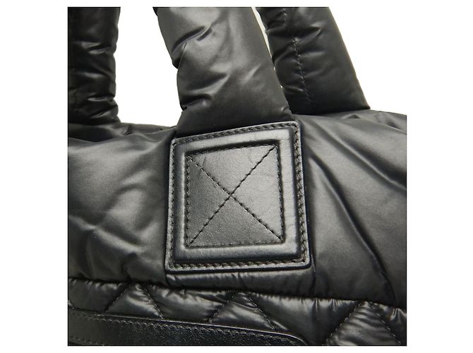 Tote Chanel Black Small Quilted Nylon Coco Cocoon Nero - vista 16