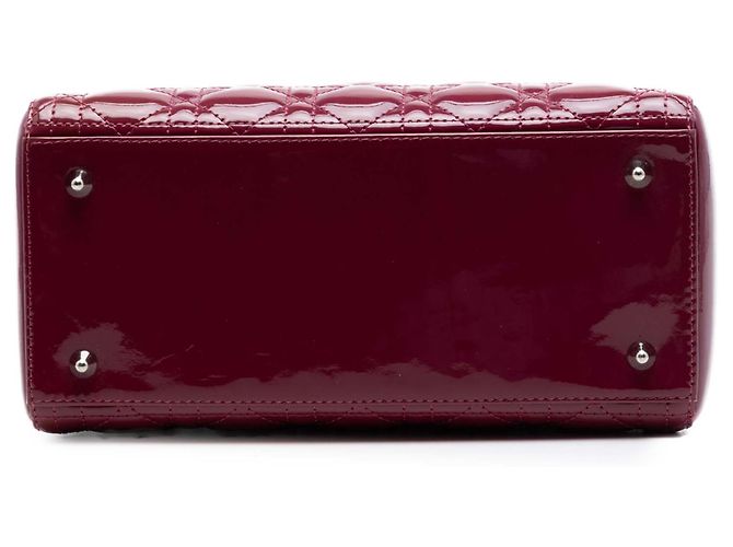 Lady Dior Cannage in vernice rosso, misura Medium Bordò - vista 3