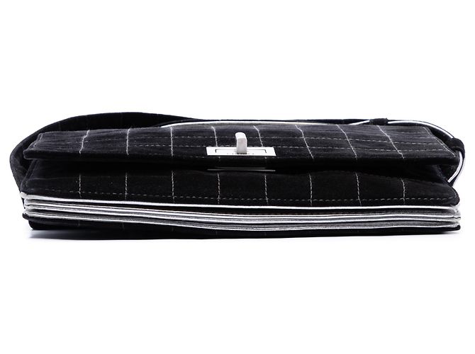 Chanel Black Chocolate Bar Suede Reissue 2.55 Single Flap Nero - vista 3