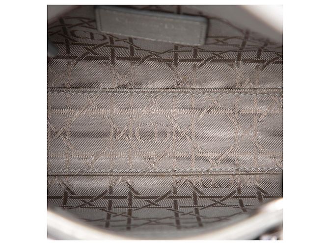 Lady Dior Cannage en piel de cordero iridiscente plateado mini Dior Plata - vista 4