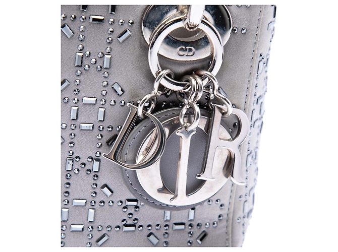 Lady Dior Mini em cetim cinza com detalhes cannage e cristais Dior Marrom - vista 5