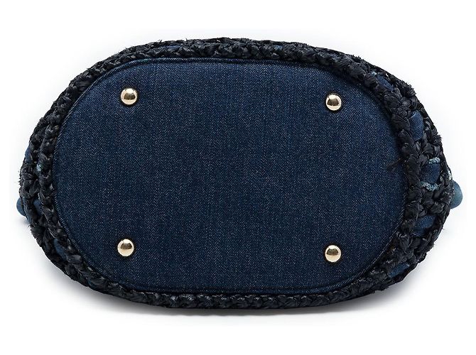 Borsa a secchiello Chanel Blue CC in denim intrecciato e rafia con coulisse - vista 3