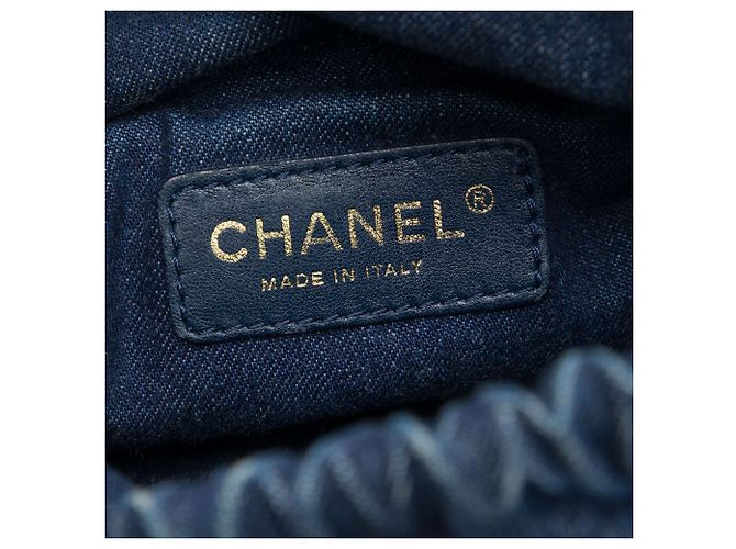 Borsa a secchiello Chanel Blue CC in denim intrecciato e rafia con coulisse - vista 5
