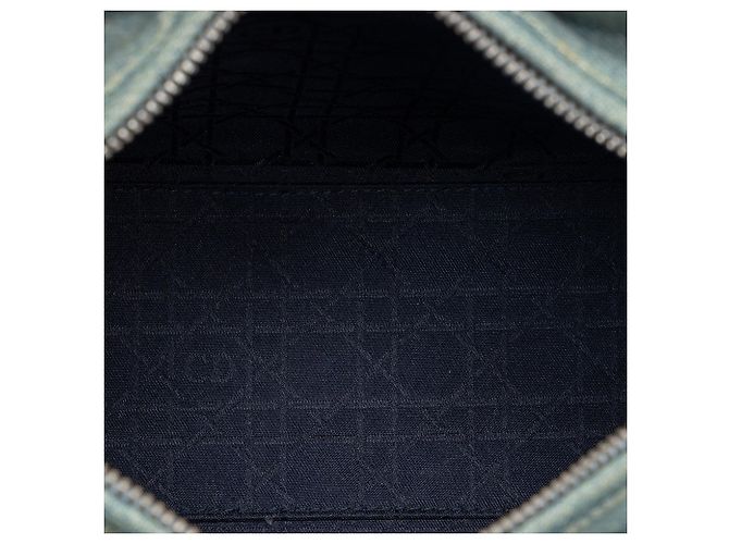 Lady Dior in Blue Denim, Größe Medium, mit Cannage Acrylgriffen Blau - Ansicht 4